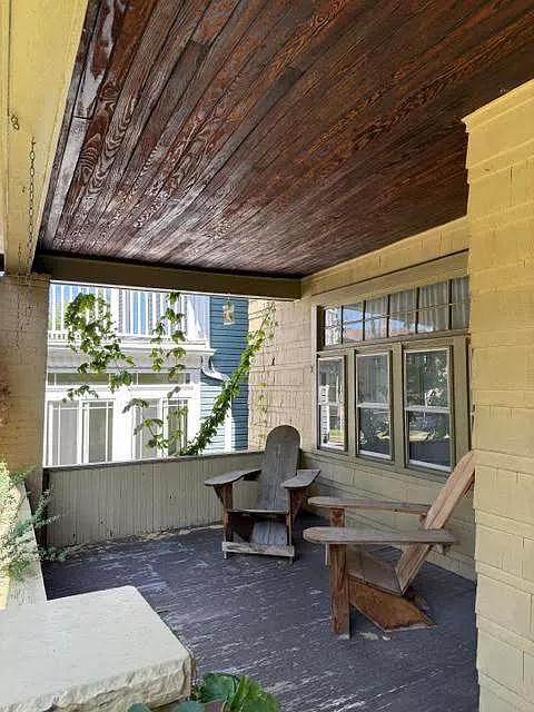 2 bed, 1200 sqft, $2,100 — Photo 2