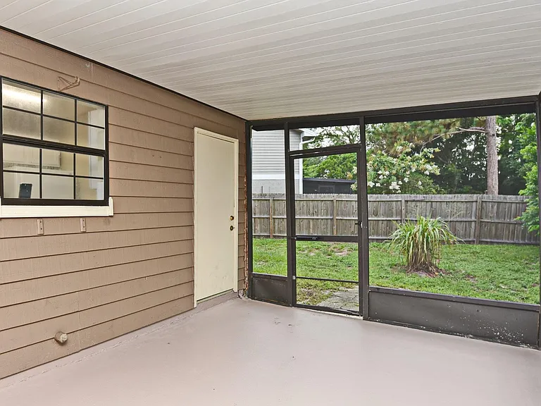 5462 Bracken Ct — Photo 24