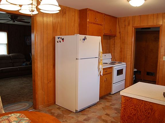 2nd image of 217 E 16th St