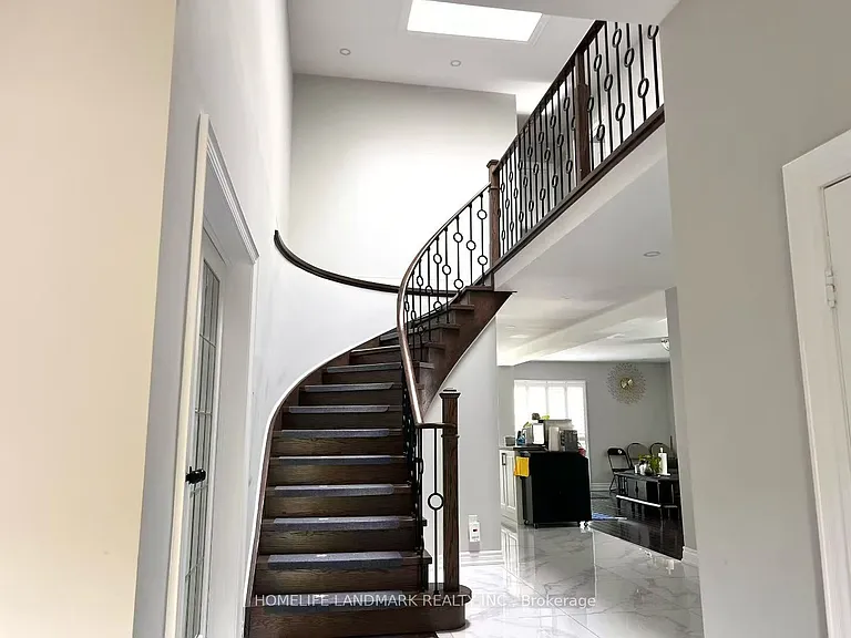 25 Atlantic Ave — Photo 3