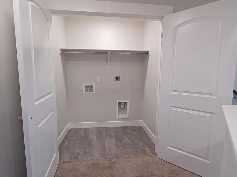 2021 N 3960 W — Photo 2