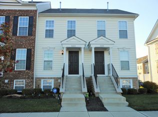 5335 Staircase Falls Dr, Dublin, OH 43016