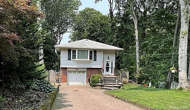1st image of 82 Sheppard Lane