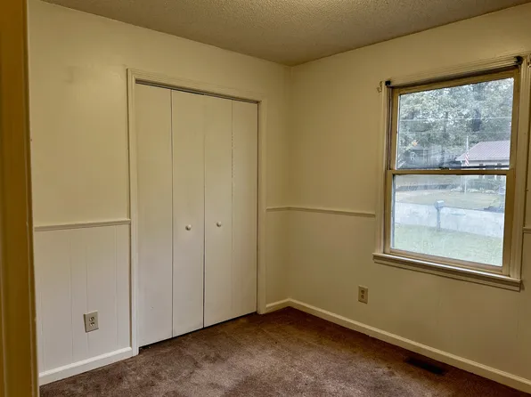 105 Bucy Cir, Paris, TN 38242