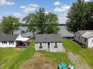 823 E Hess Lake Dr, Grant, MI