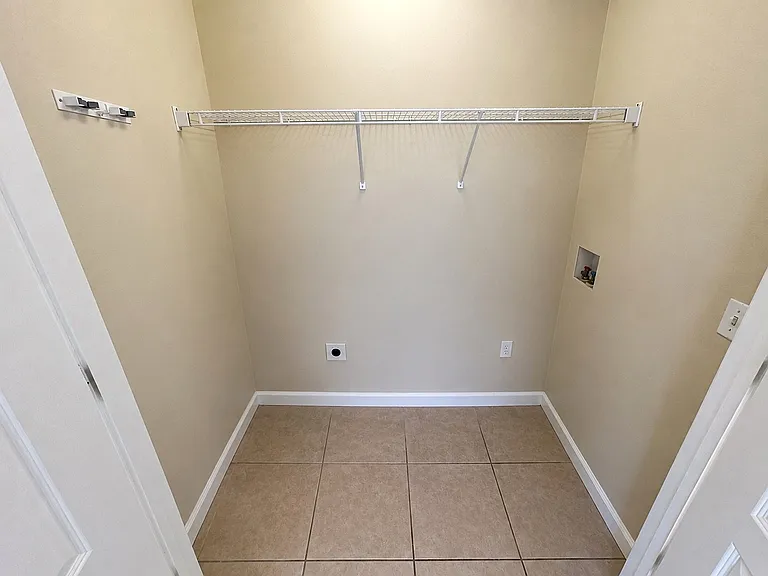 814 Sevier St — Photo 7