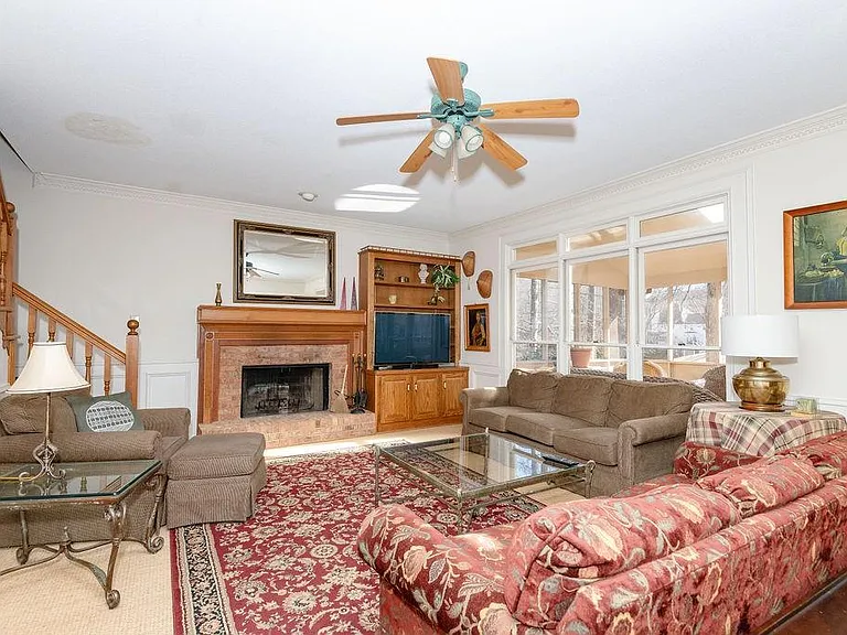 10315 Crescent Ridge Dr — Photo 11