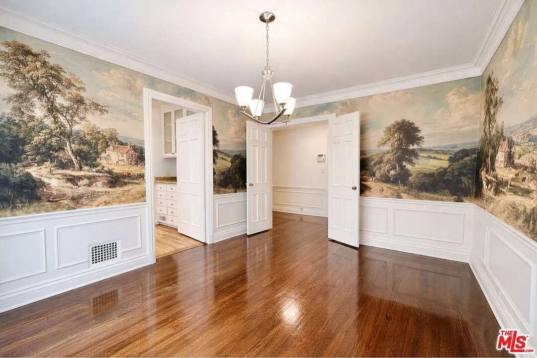 2 bed, 2.0 bath, 1301 sqft, $5,000 — Photo 3