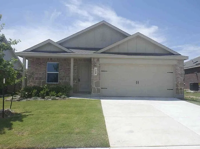 728 Dressage Ln — Photo 1