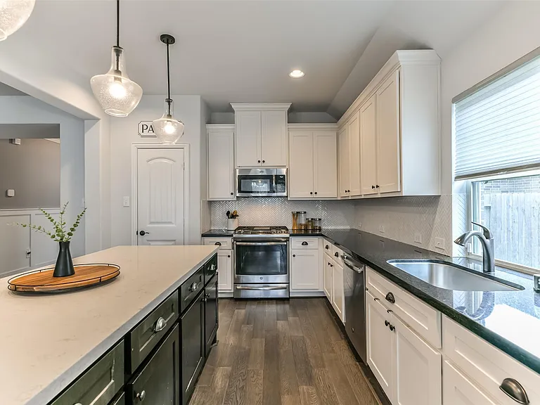 1316 Graham Trace Ln — Photo 5