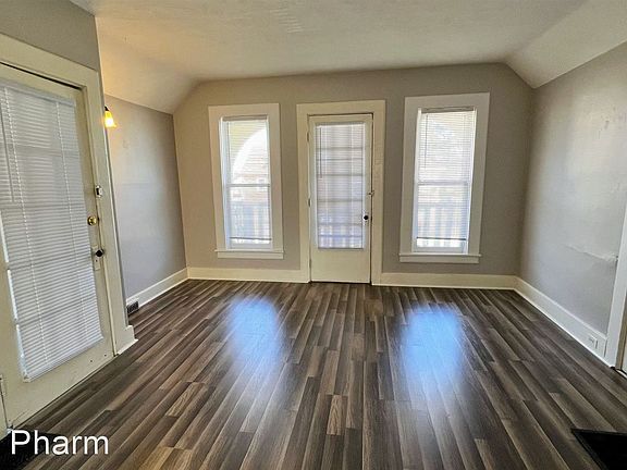 2nd image of 60 Dickinson St SW #2