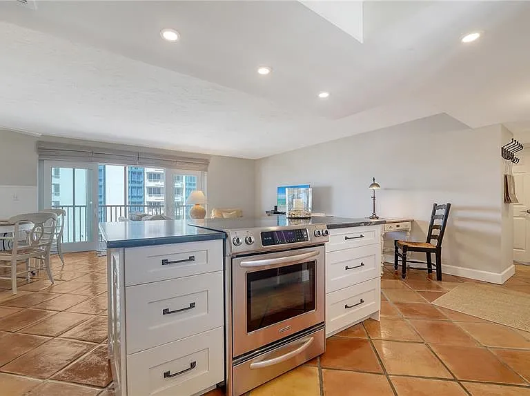800 Benjamin Franklin Dr #406 — Photo 8