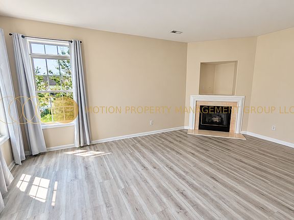 2nd image of 8601 Sawleaf Ct