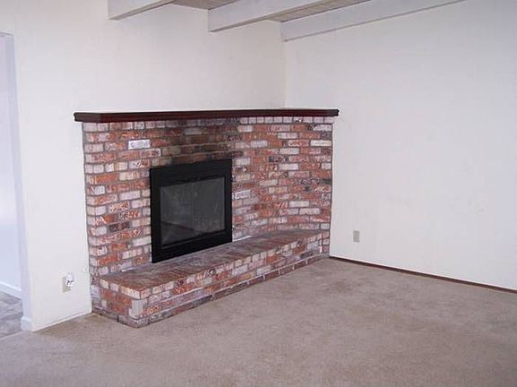 Livingroom-FirePlace