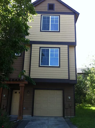 735 SW Dillan Dr Photo 1
