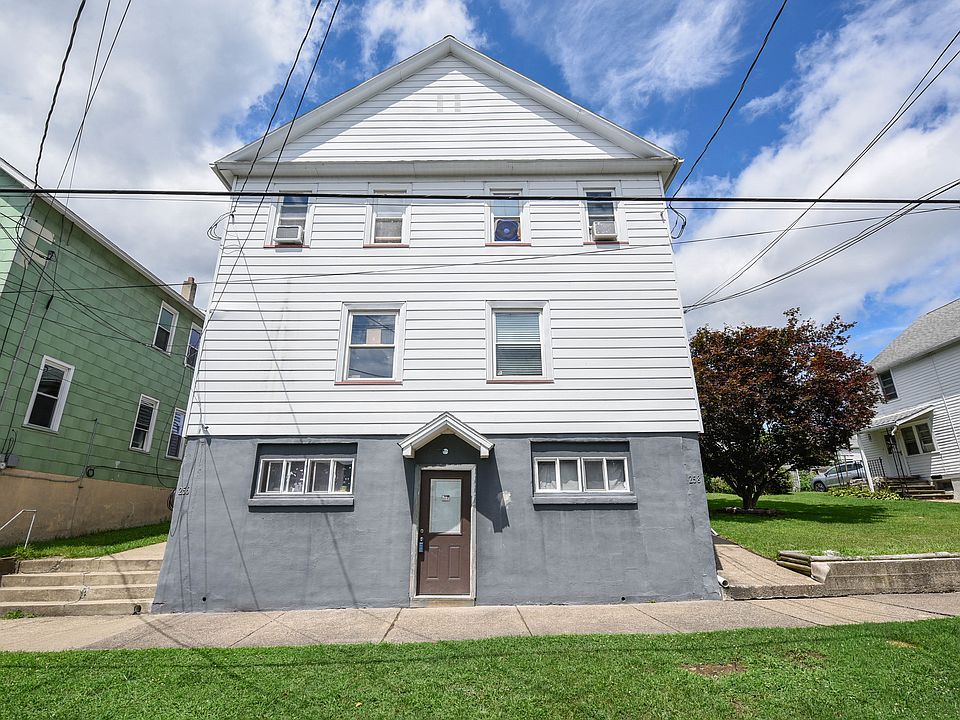 1st image of 256 1/2 E Grove St #256