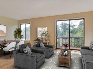 27 Chester Ln, Nanuet, NY 10954