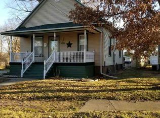 384 W Maple St, Canton, IL 61520