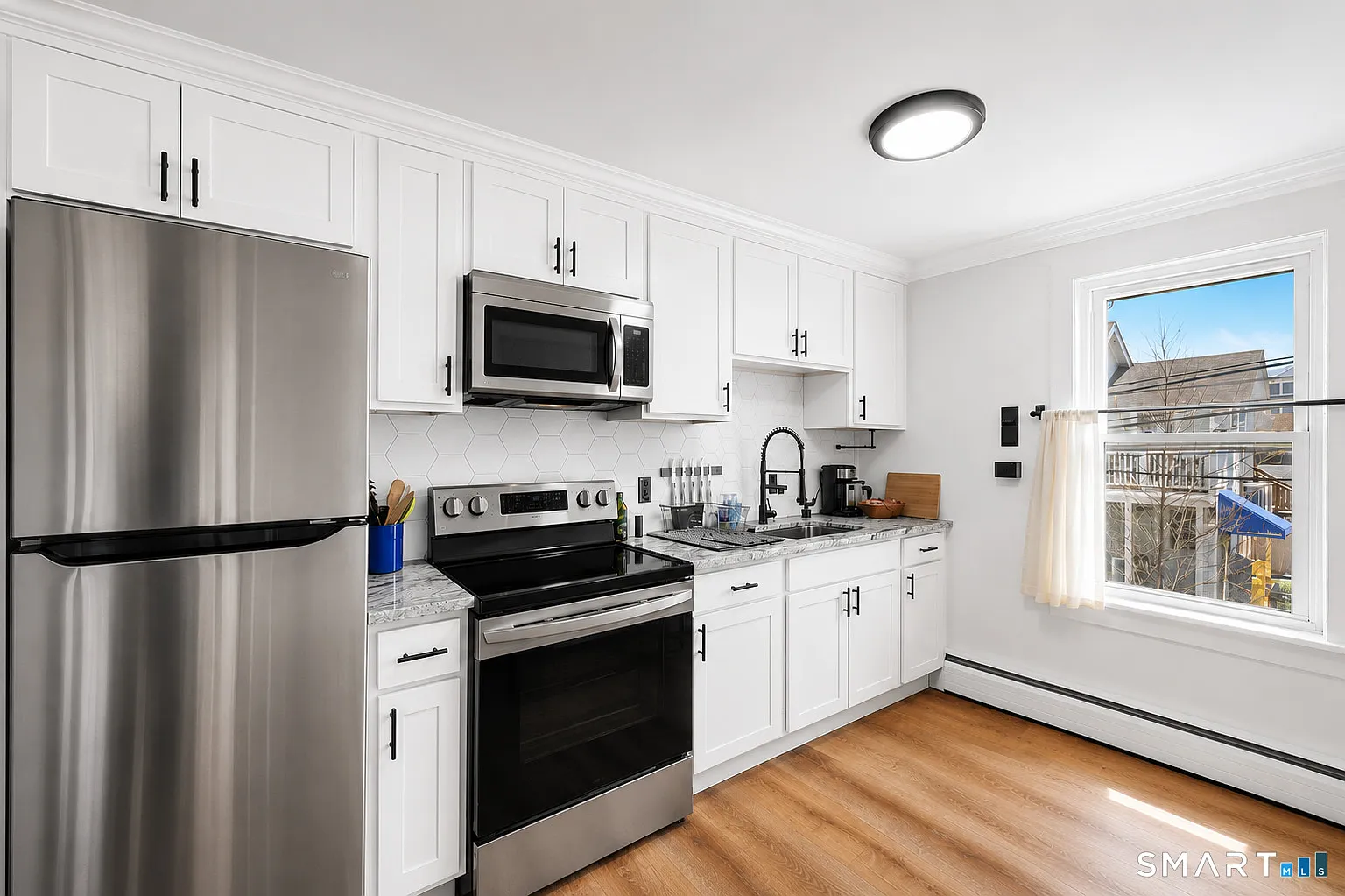 2 bed, 1.0 bath, 1200 sqft, $2,950 — Photo 1