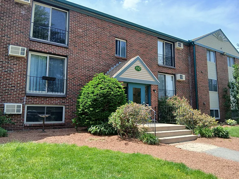 130 English Village Rd #1-102 — Photo 5