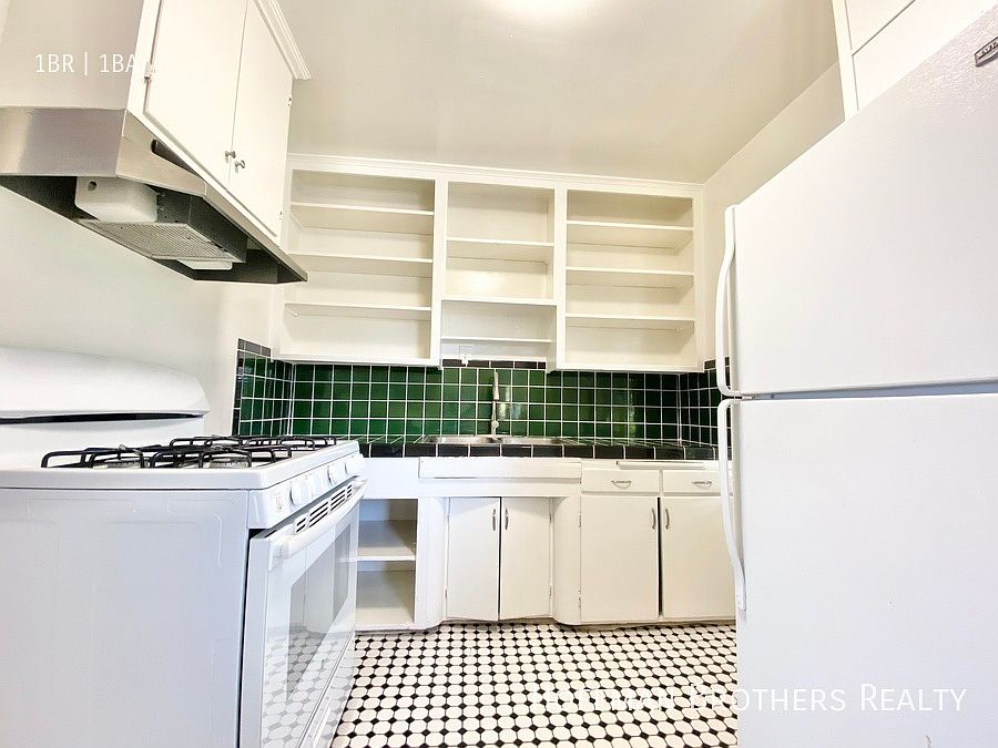 1st image of 2712 Bellevue Ave #3