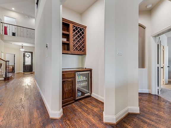 3rd image of 2123 Serene Ct