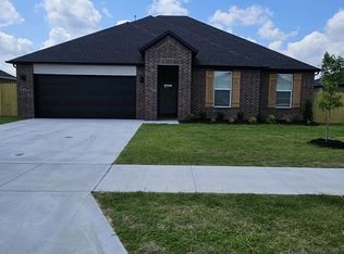 441 W Canada Dr, Farmington, AR 72730