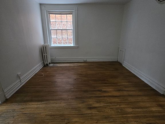 5th image of 403 N Cleveland St APT 3