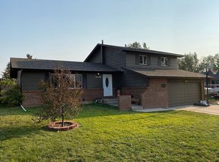 1408 Renshaw St, Laramie, WY 82072