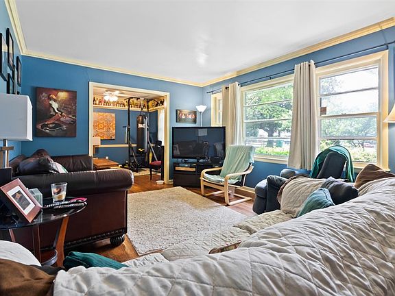 5th image of 3865 Maryland Dr