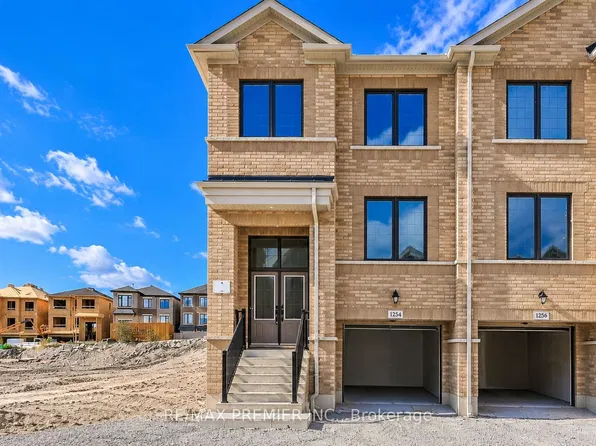 1284 Winding Woods Trl, Pickering, ON L1X 0R9