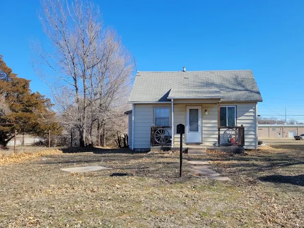 404 S 6th St, Arkansas City, KS 67005