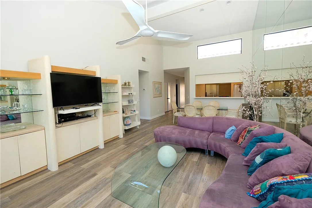 2 bed, 1550 sqft, $6,795 — Photo 1