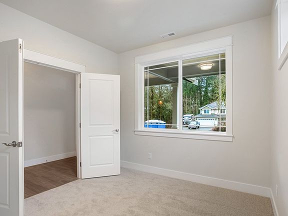3rd image of 3104 87th Avenue Ct E