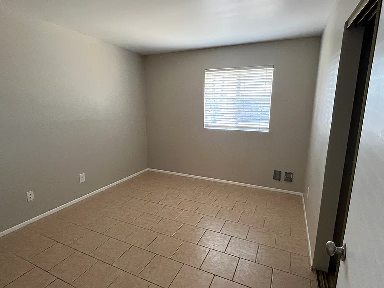 8424 E Palm Ln — Photo 9
