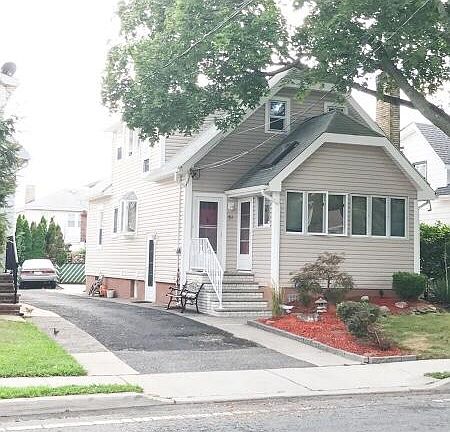 5th image of 31 Delawanna Ave