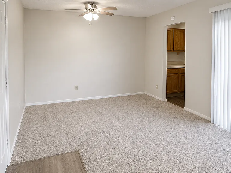 Woodside Village Apartments — Photo 27