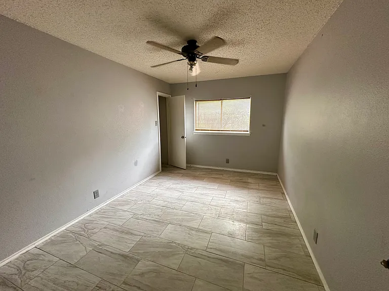 2129 Domal Ln — Photo 11