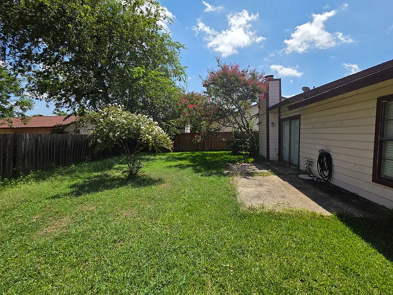 6919 Sunshine Tree Dr #1 — Photo 11