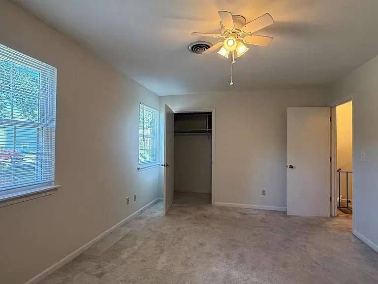 282 Albert Ct — Photo 10