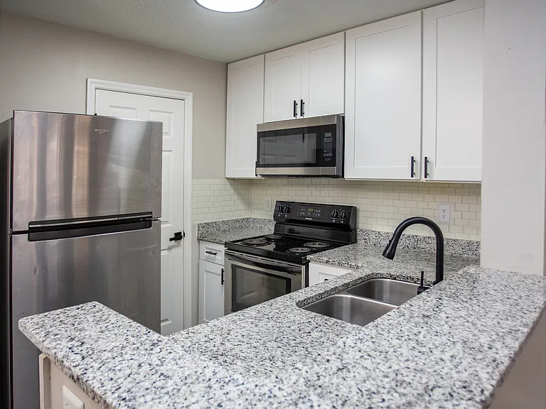 Princeton Place — Photo 2