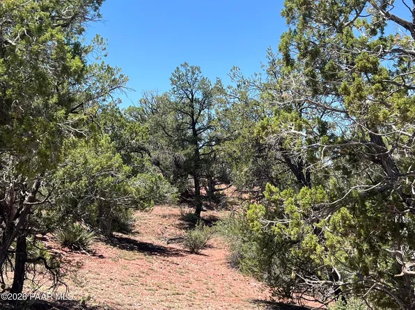 201 W Cathedral Valley Rd, Ash Fork, AZ 86320