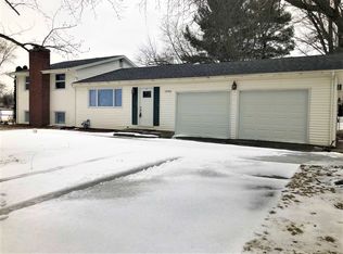 52700 Walsingham Ln, South Bend, IN 46637