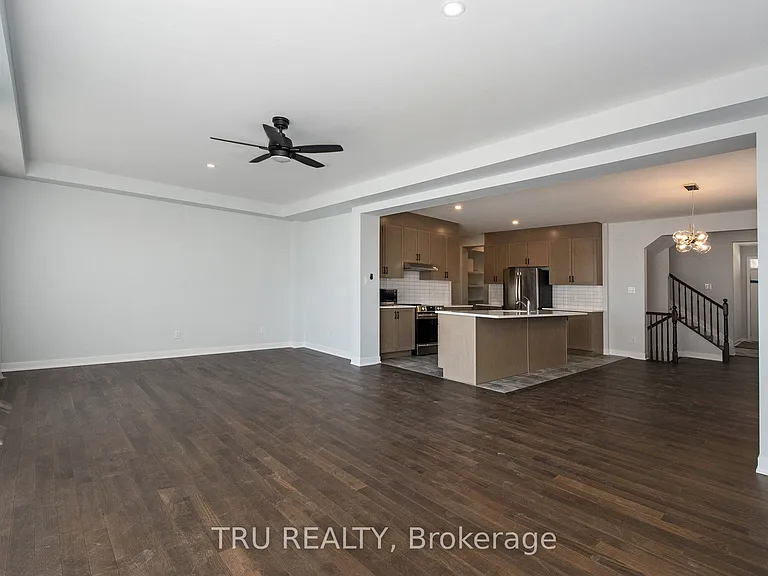 813 Crossgate St — Photo 9