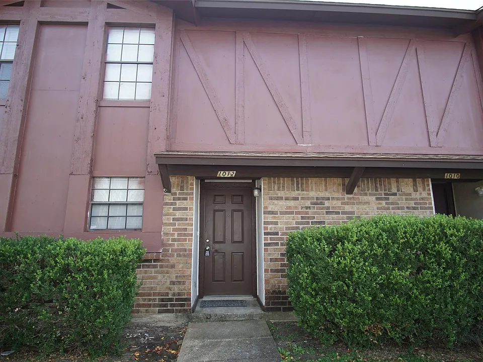 1008 Southmoor Dr #1012