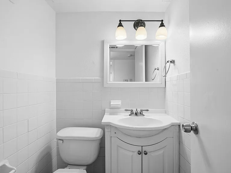 2729 Hurstview Dr — Photo 7