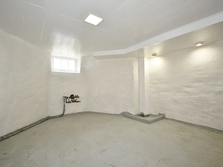991 Leon Rd — Photo 20