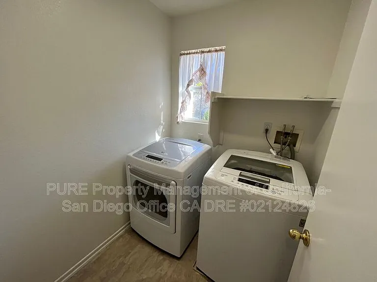 535 Island Breeze Ln — Photo 18