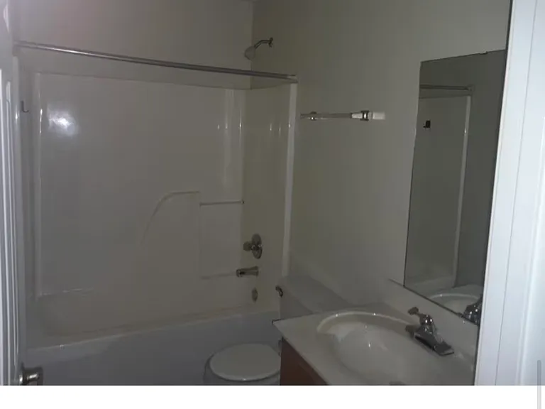 138 Cedar Ave — Photo 1