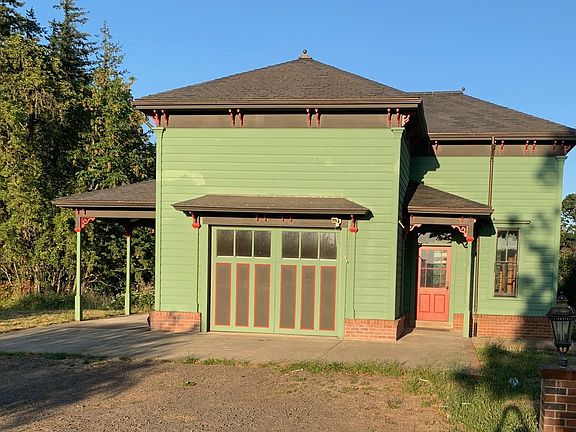 2nd image of 14365 SE Webfoot Rd